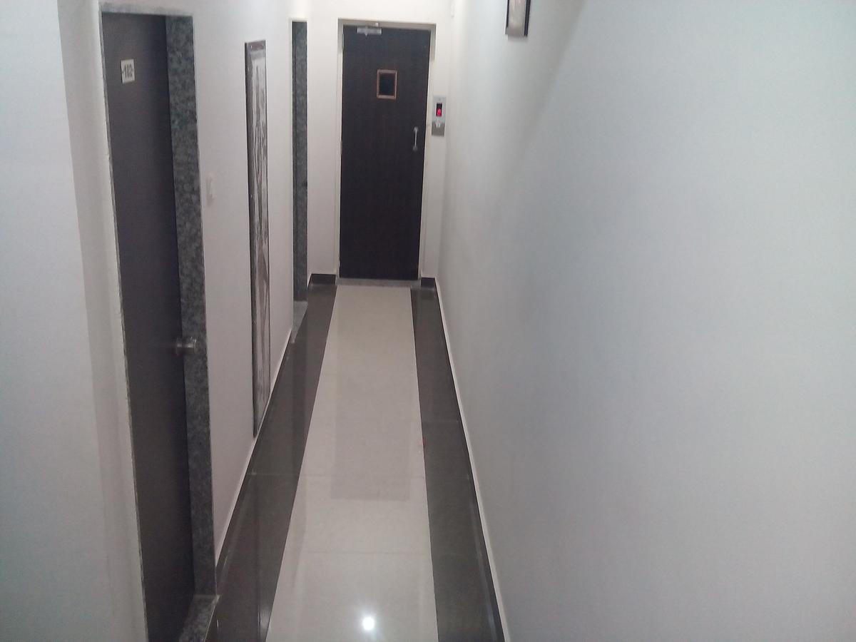 Hotel Gayatri Dwārka Exterior foto